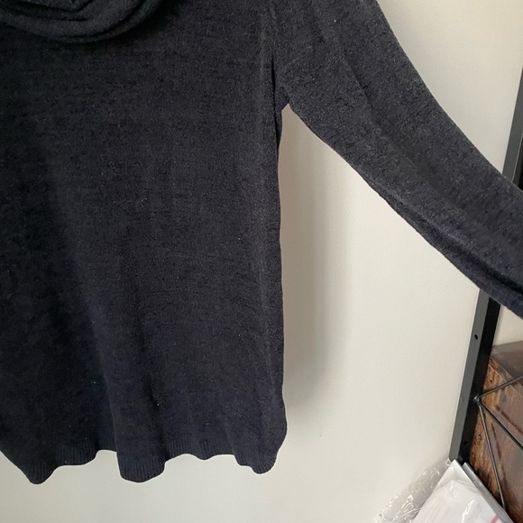 Barefoot Dreams Black Cowl Neck Sweater Size Medium - Picture 4 of 7